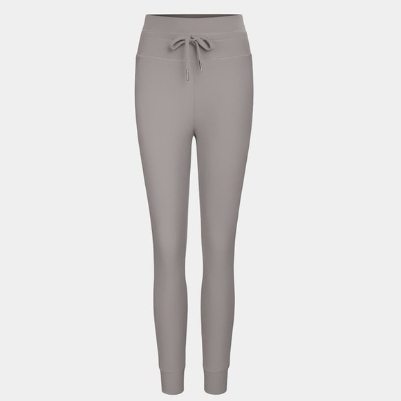 Halara Grey PETITE High Waisted Drawstring Cool Touch Joggers-UPF50+!! NEW!!🩶🩶 - Picture 8 of 16